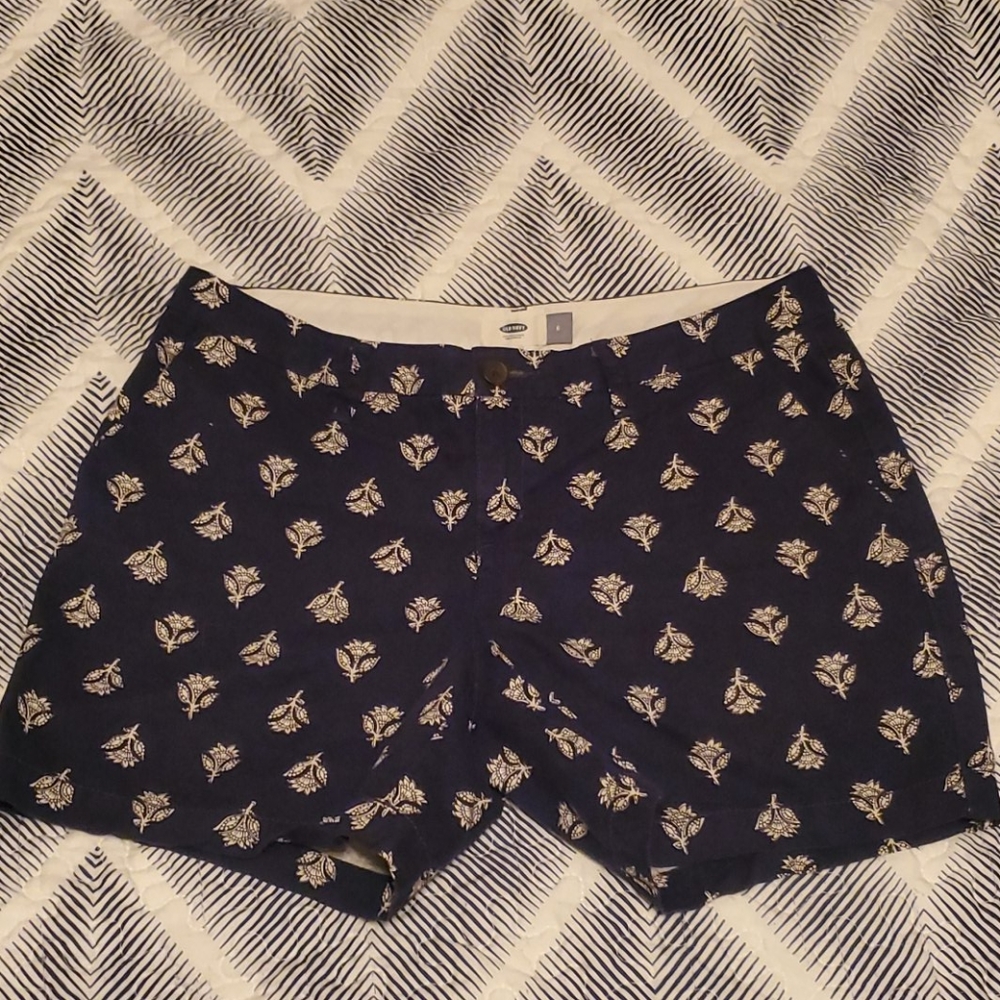 Navy and white printed Old Navy shorts